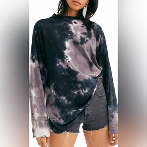 Be Free Tie Dye Oversize Long Sleeve T-Shirt women’s size medium